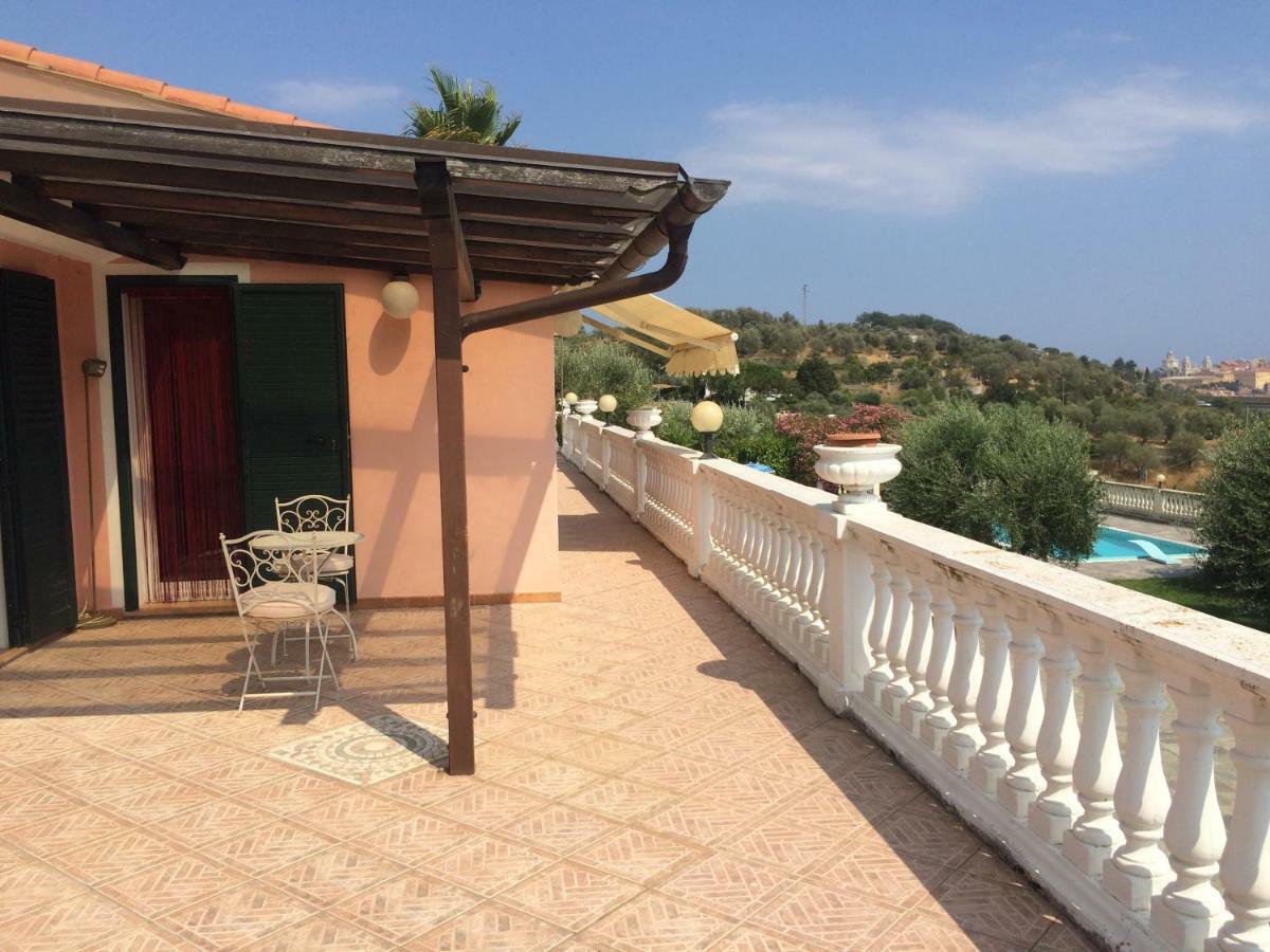 Villa Con Piscina A Imperia, Italy Zewnętrze zdjęcie