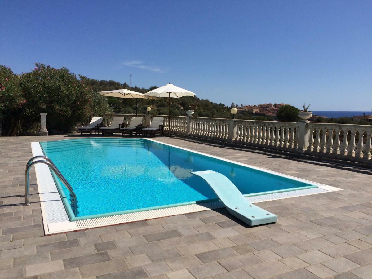 Villa Con Piscina A Imperia, Italy Zewnętrze zdjęcie